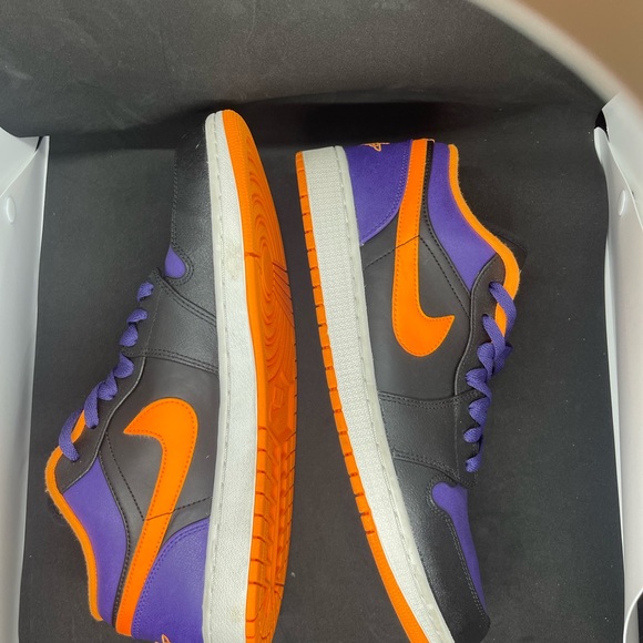 Jordan 1 Low “Citrus Purple” or “Phoenix Sun” 553558-038 - Picture 9 of 10